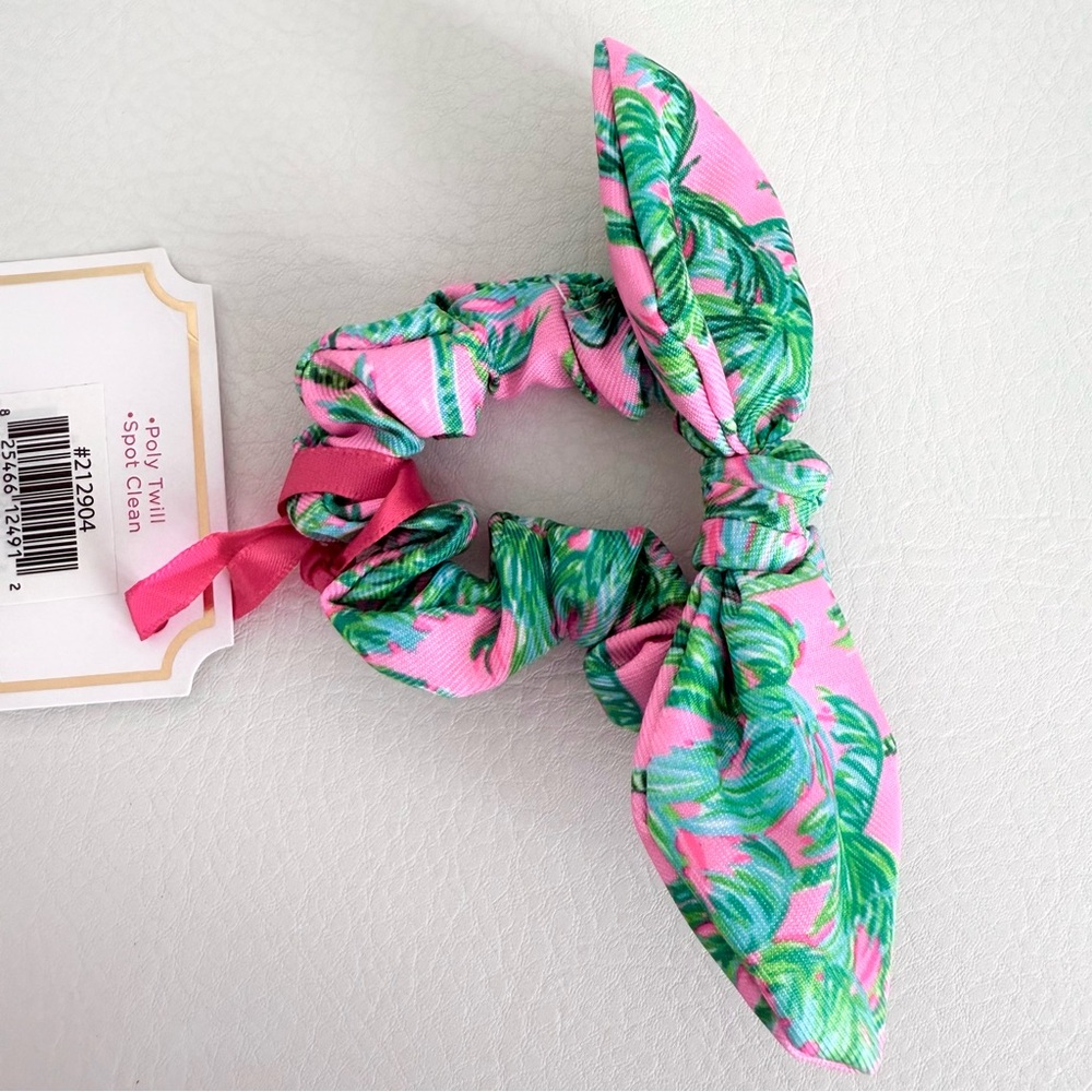 💕 Lilly Pulitzer Scrunchie 🌴 - Picture 2 of 3